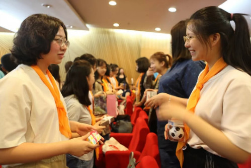 jiaohuanliwu.jpg